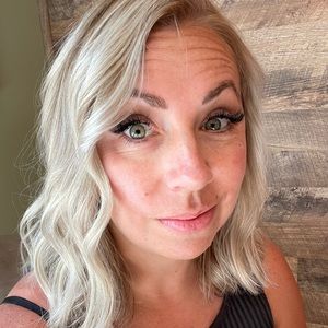 Meet your Posher, Jillian